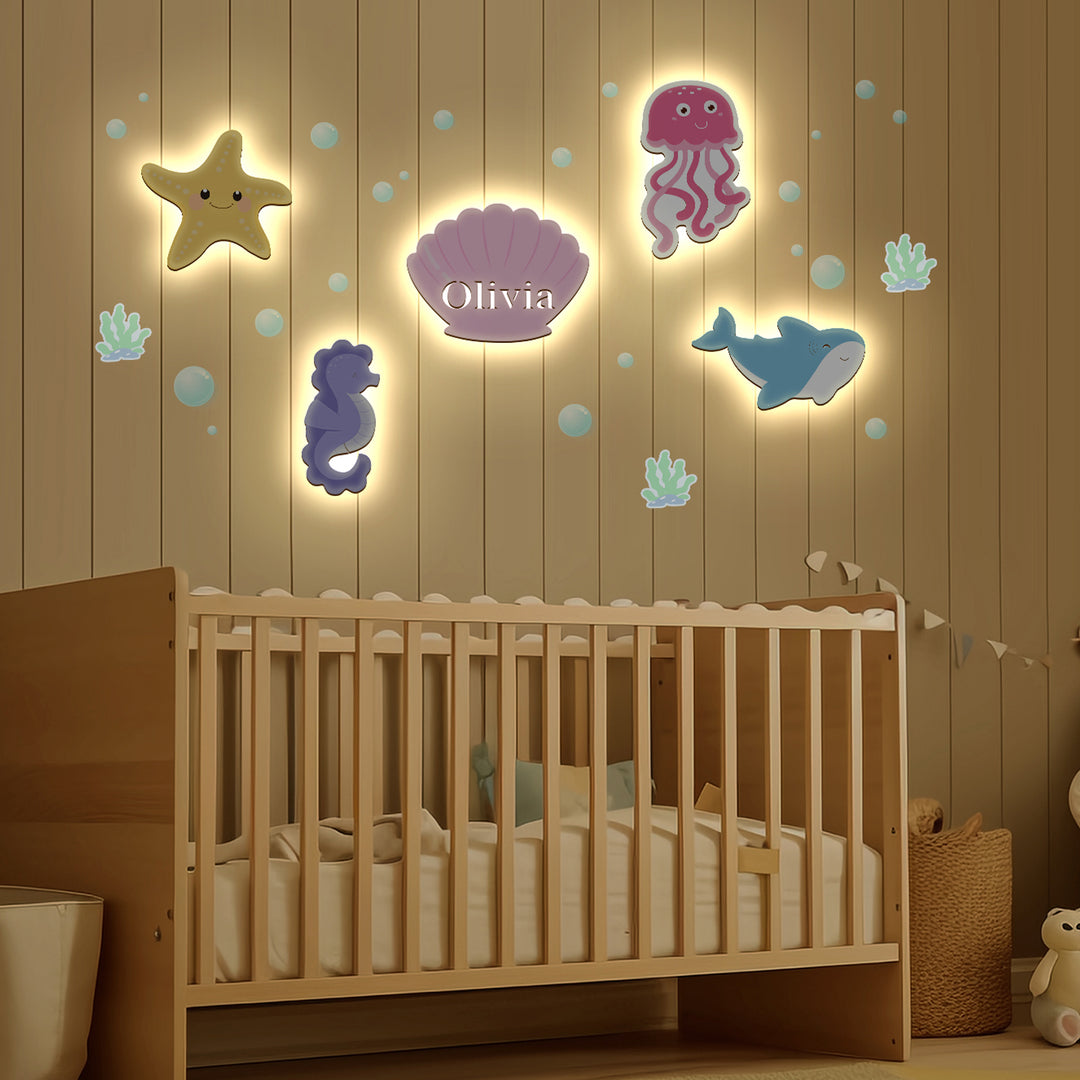 Gepersonaliseerde houten babykamer wandlamp met maritiem thema