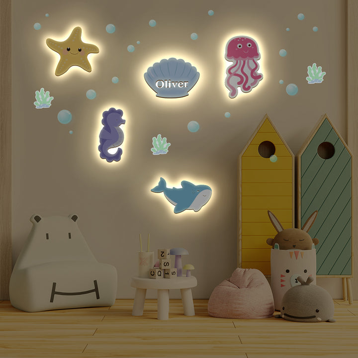 Personalisiertes Babyzimmer-Wandleuchten-Set aus Holz mit Meeresmotiv