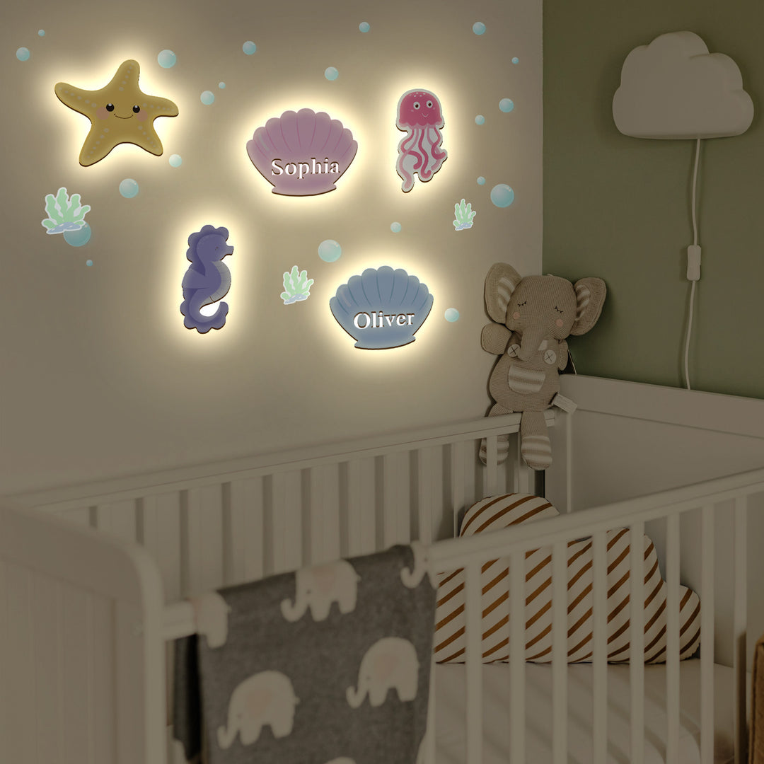 Gepersonaliseerde houten babykamer wandlamp met maritiem thema