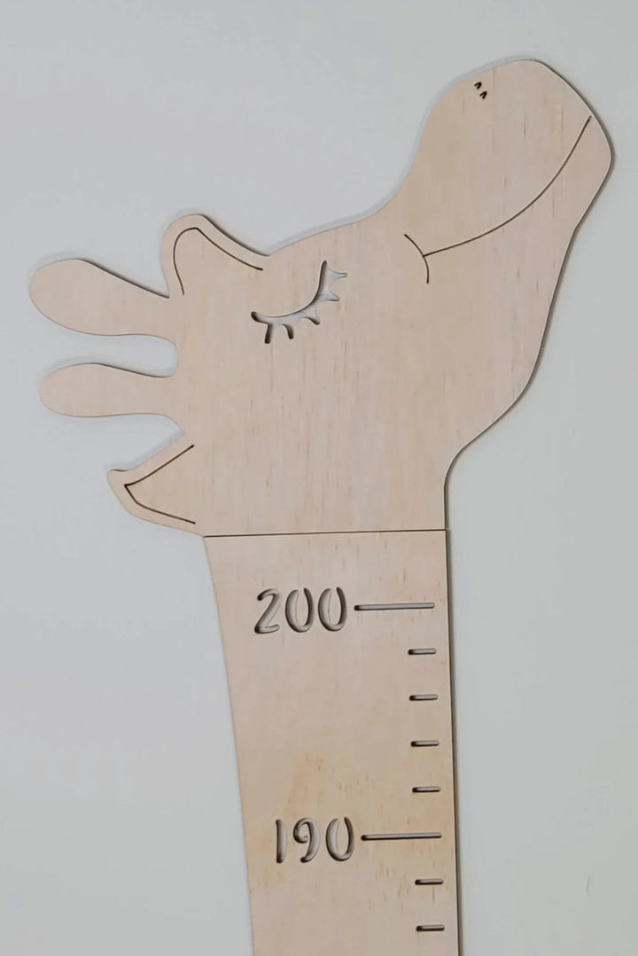 Personalized Wooden Height Growth Chart Ruler - Giraffe - Detail