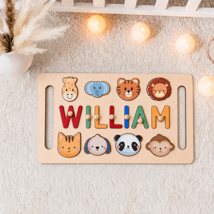 Personalisiertes Baby-Namenspuzzle aus Holz mit Griff
