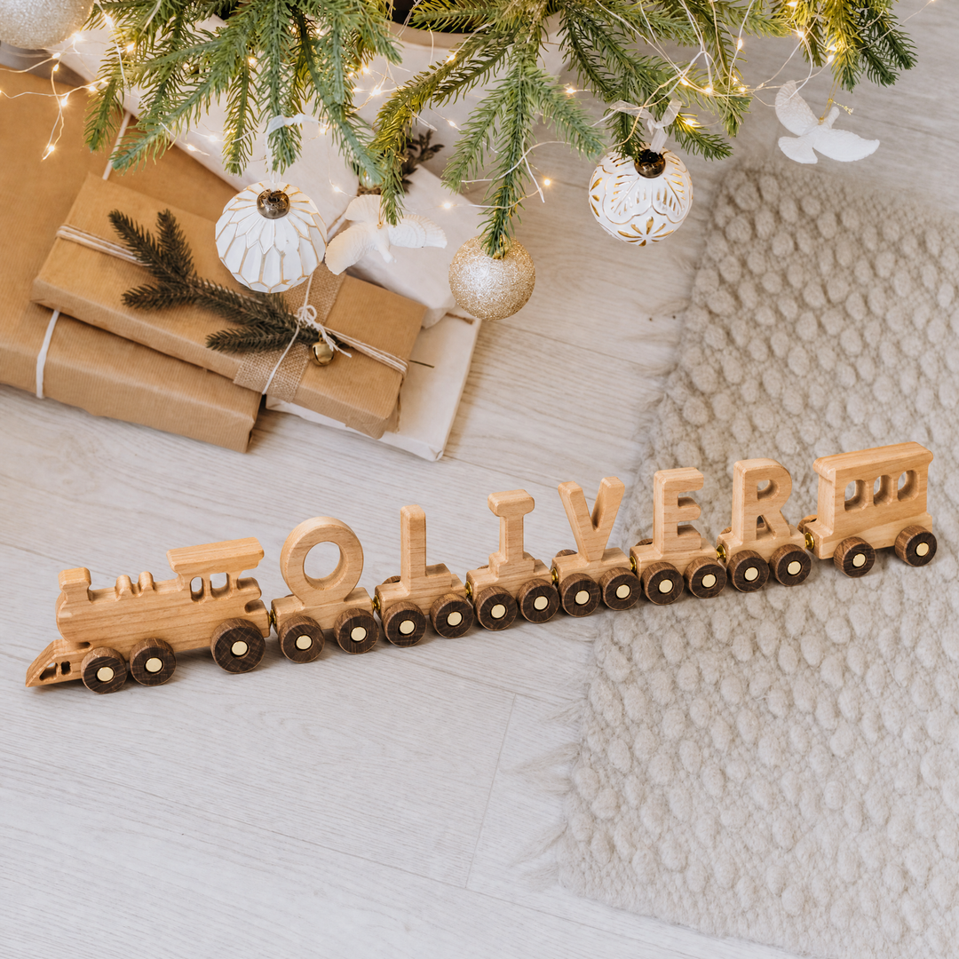 Personalisierte Holzlokomotive mit Kindername