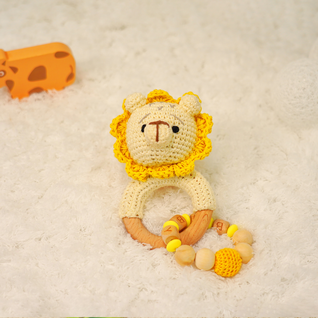 Baby Rattle Lion Toy with Wooden Teeth Ring Bracelet Style